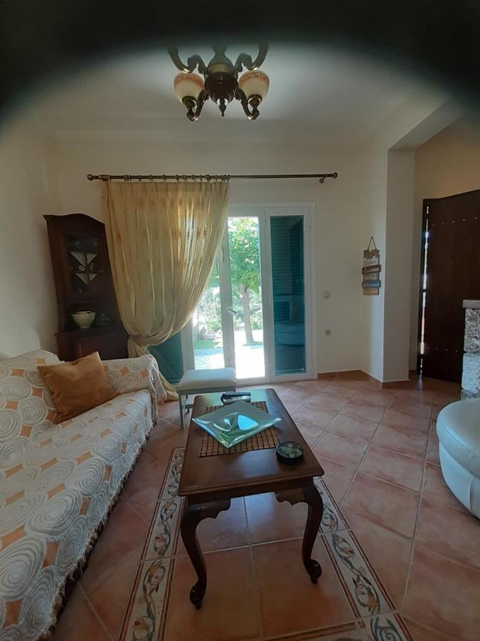 Вилла Thomas House Poulades Экстерьер фото